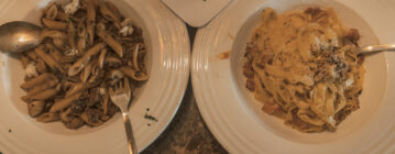 步道咖啡館。Cafe Strada